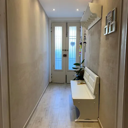 Holiday home Piano Terra Con Giardino, Vicino Al Mare Viareggio
