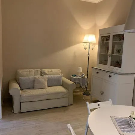 Holiday home Piano Terra Con Giardino, Vicino Al Mare Viareggio