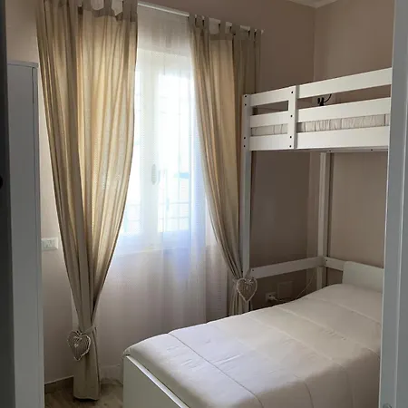 Holiday home Piano Terra Con Giardino, Vicino Al Mare
